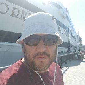 Meet your Posher, Leo